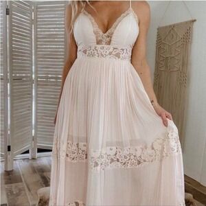 Pink lace layered maxi dress with spaghetti straps V-neckline